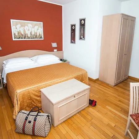 La Colonna Hotel 3*